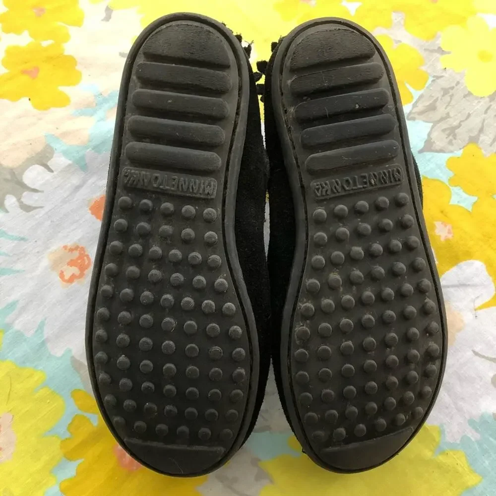 Minnetonka Black Side Zip Booties